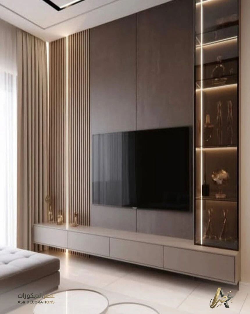 معلم تركيب ديكورات شاشات الشرقية